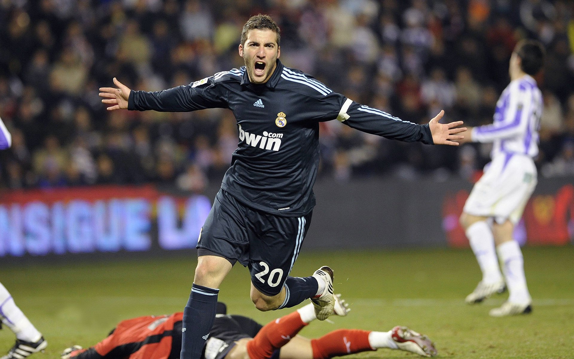 范迪克：利物浦是一个伟大的俱乐部，范迪克利物浦球衣号码