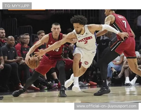 坎宁安两双数据统治控场，活塞36胜12负领跑东部